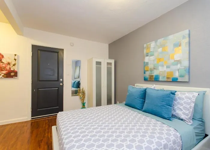 Cute Studio In The Heart Of Hollywood